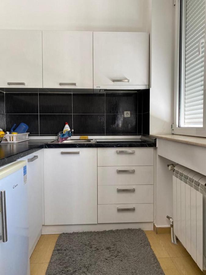 Politika Appartement Belgrado Buitenkant foto